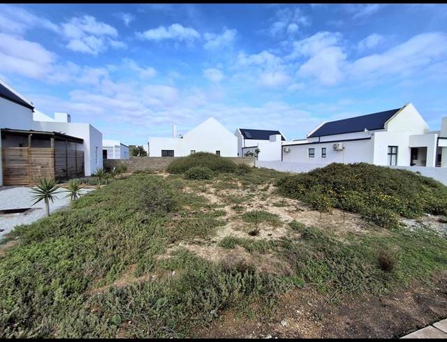 LAND FOR SALE IN BRITANNIA BAY